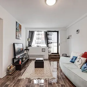 Bright Parkdale Court - Little Portugal W/ Free Parking Apartment Toronto