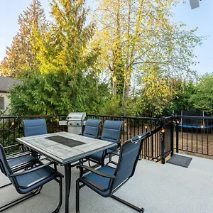 Amazing House In The Heart Of Dt/yvr/ubc Holiday home Vancouver